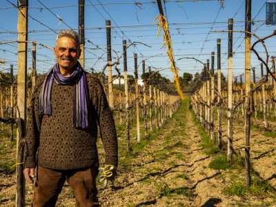 Ad accompagnarci � colui che gestisce il terreno, l�agricoltore Mimmo Mirizzi...